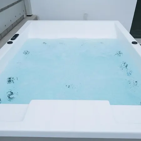 בית נופש Silvair I By Silvernoses, Mykonos *